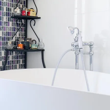 펜션 Jolie Maison Sablaise Avec Jardin Quartier Arago Et Proche Plage, - 8 Personnes *